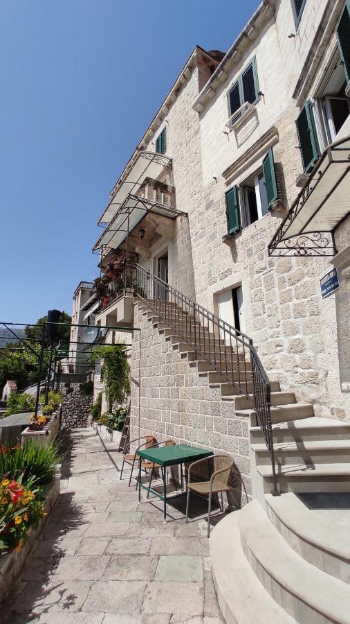 Gudelj Apartments Perast Luaran gambar