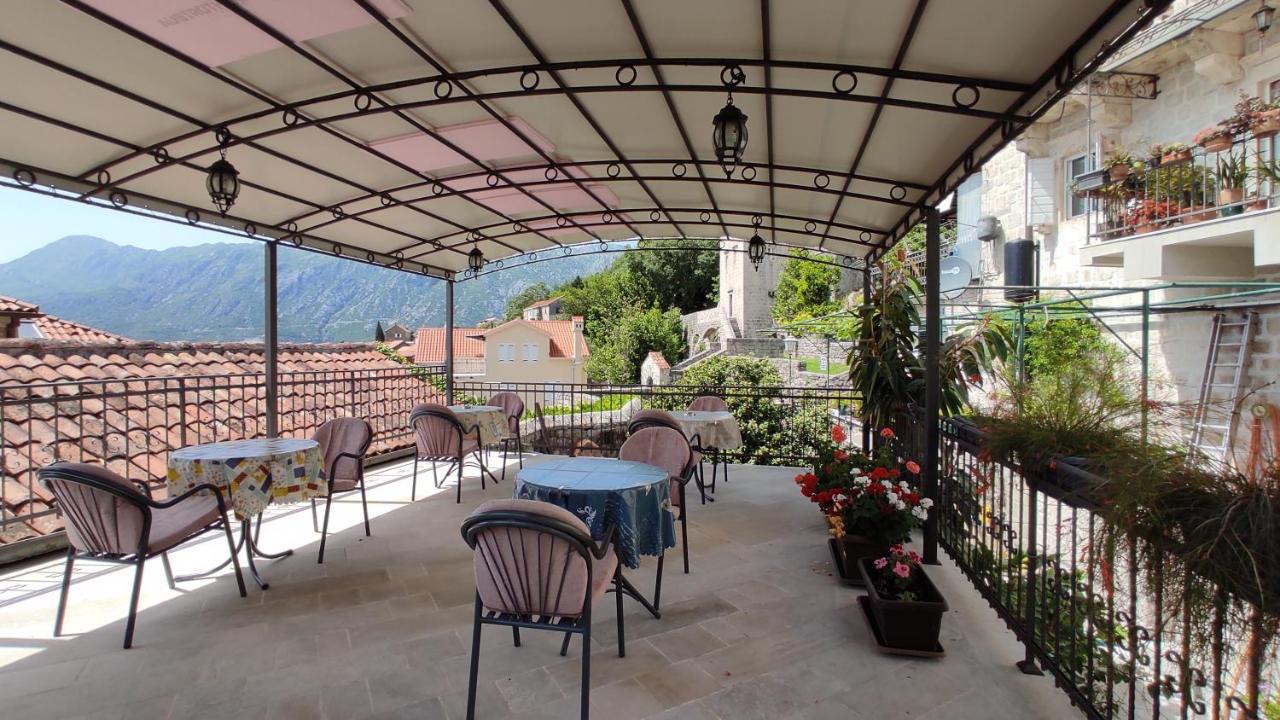 Gudelj Apartments Perast Luaran gambar