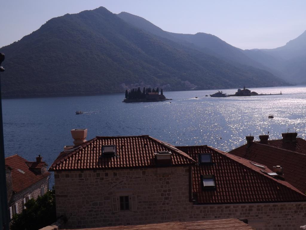 Gudelj Apartments Perast Bilik gambar