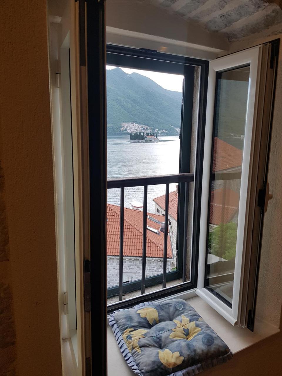 Gudelj Apartments Perast Luaran gambar