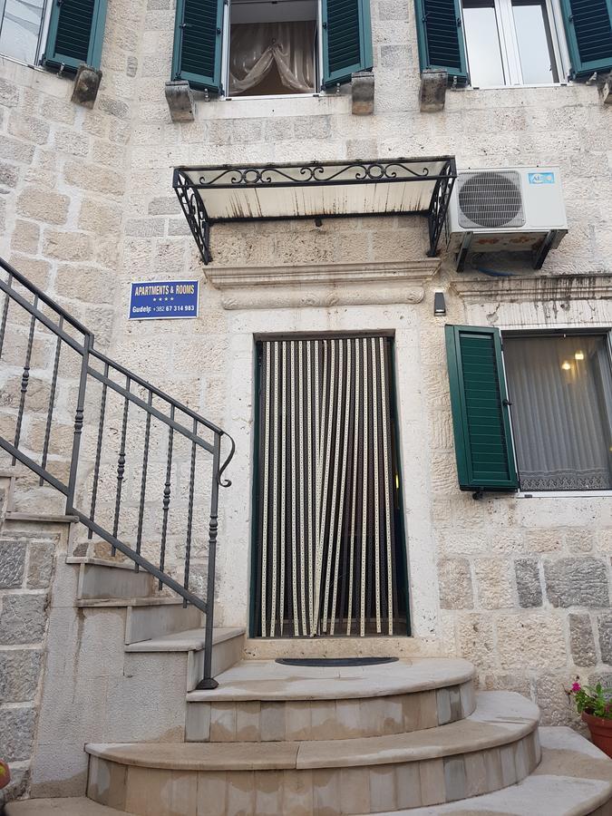 Gudelj Apartments Perast Luaran gambar