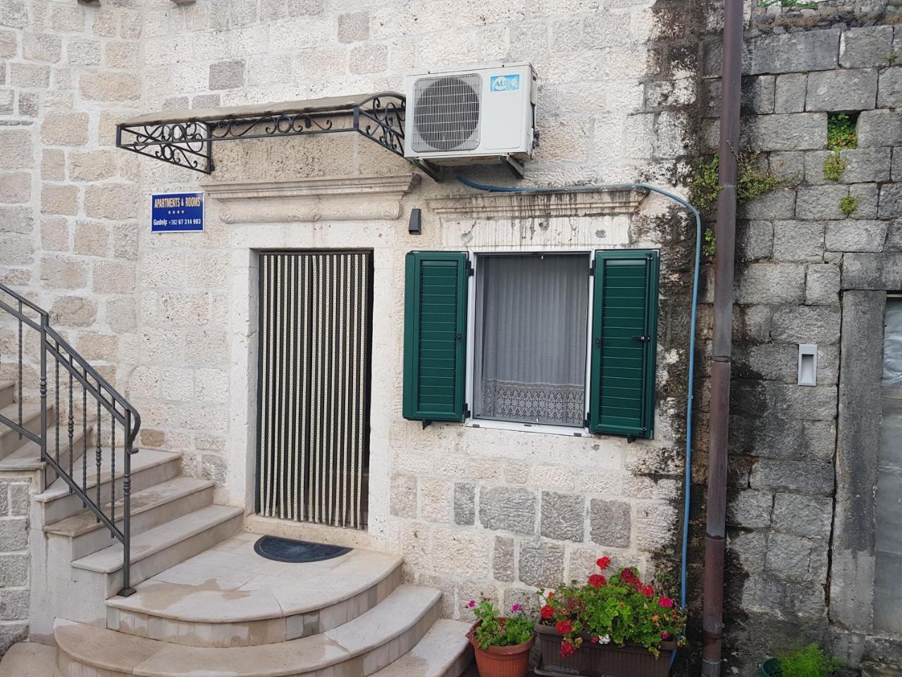 Gudelj Apartments Perast Luaran gambar